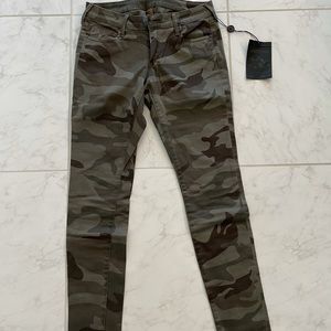 NWT True Religion women’s camo pants